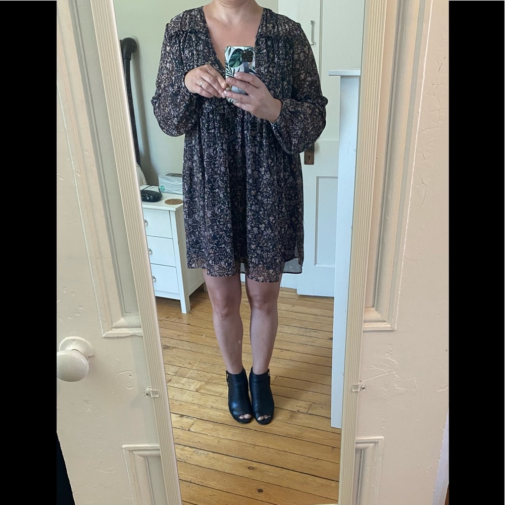 Zara | Floral babydoll v-neck dress. Size Small.